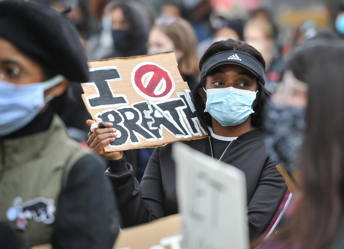 Comment aider concrètement les communautés racisées?